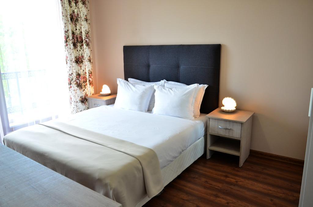 Guesthouse Green Fields การ์เมน ภายนอก รูปภาพ