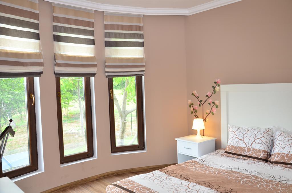 Guesthouse Green Fields การ์เมน ภายนอก รูปภาพ