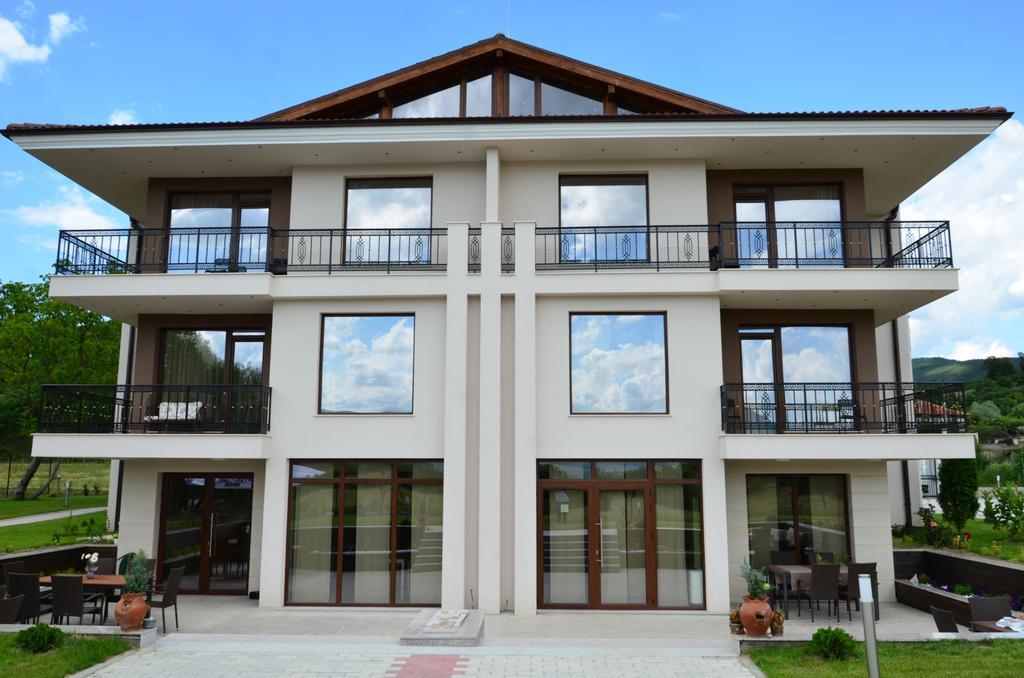 Guesthouse Green Fields การ์เมน ภายนอก รูปภาพ