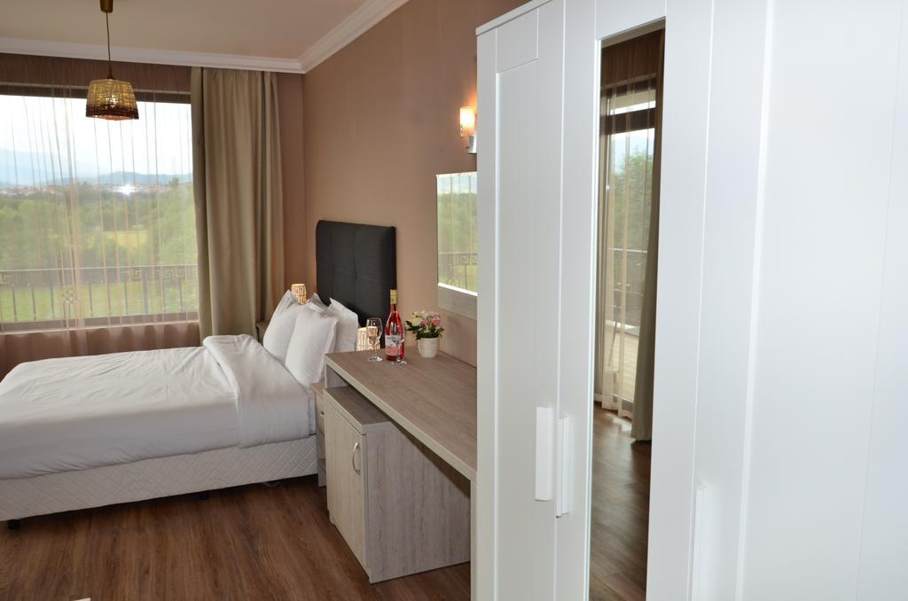 Guesthouse Green Fields การ์เมน ภายนอก รูปภาพ