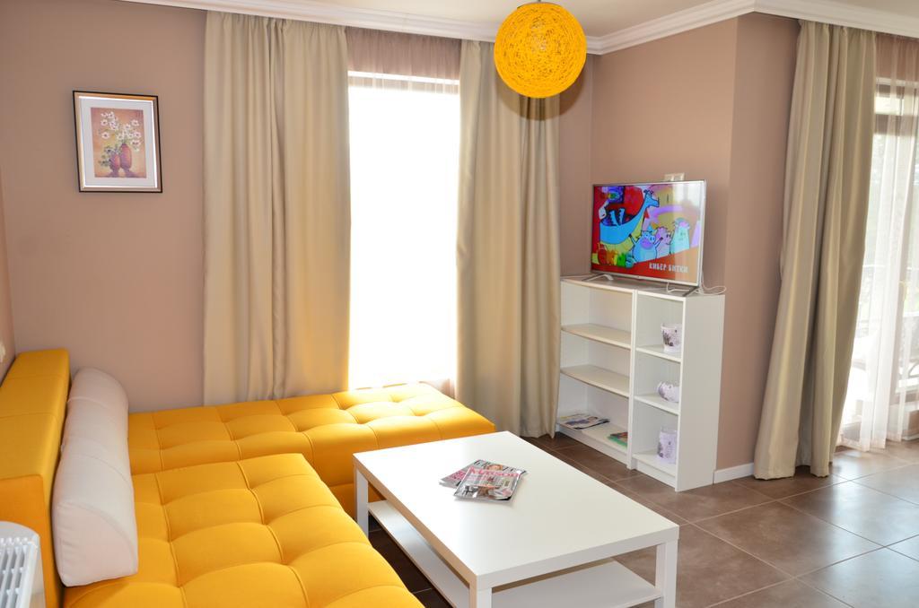 Guesthouse Green Fields การ์เมน ภายนอก รูปภาพ
